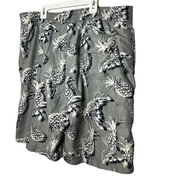 Tommy Bahama relaxed fit gray pineapple swim trunks size XL. - Picture 3 of 6